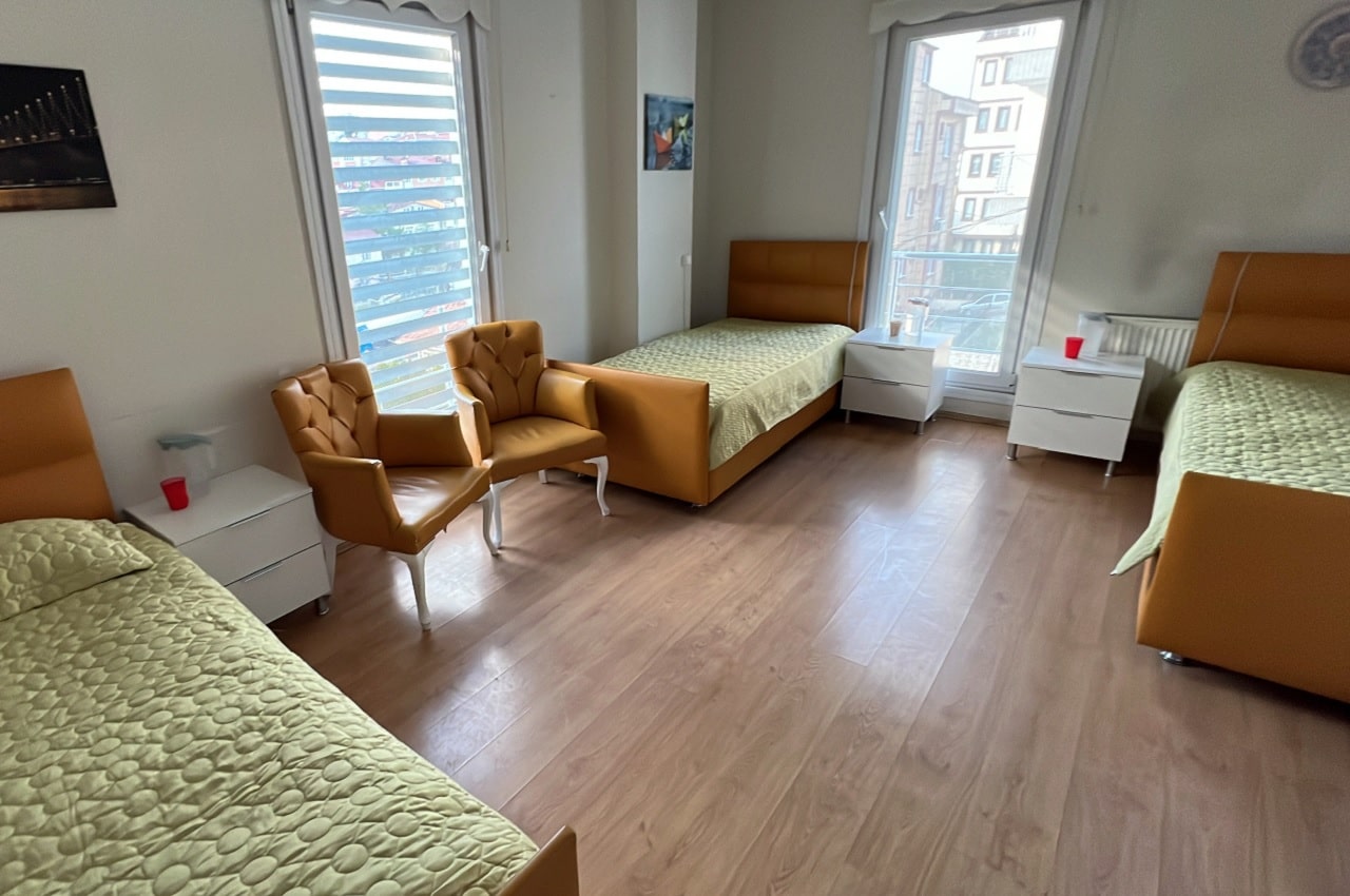 Kalça Kırığına Sahip Yaşlılar İçin Bakımevi Kalça Kırığına Sahip Yaşlılar İçin Bakımevi